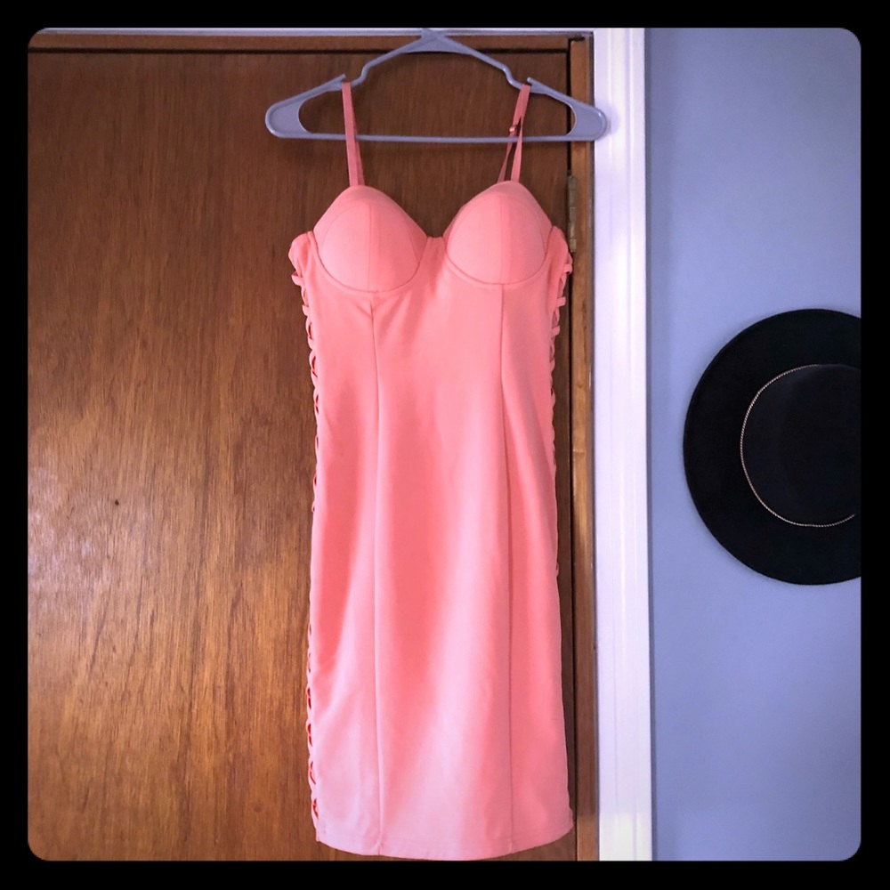 Peachy criss cross side midi dress